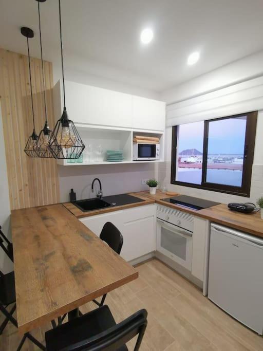 Apartamento Con Vistas Al Mar En El Centro De Corralejo Eksteriør billede